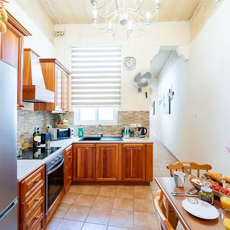 19 Apartment
